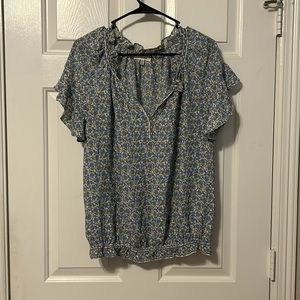 Max Studio floral top Size L